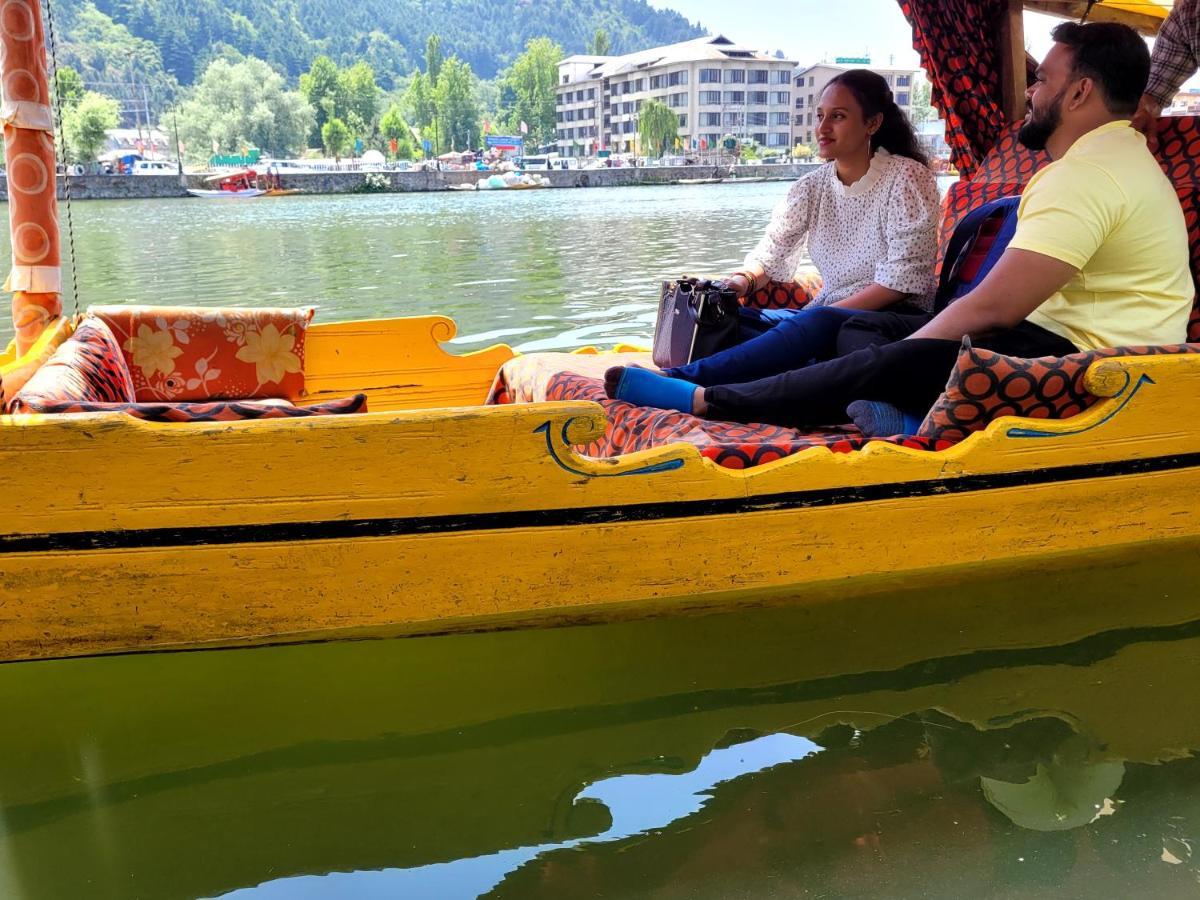 Tashkand Houseboat Srīnagar Extérieur photo