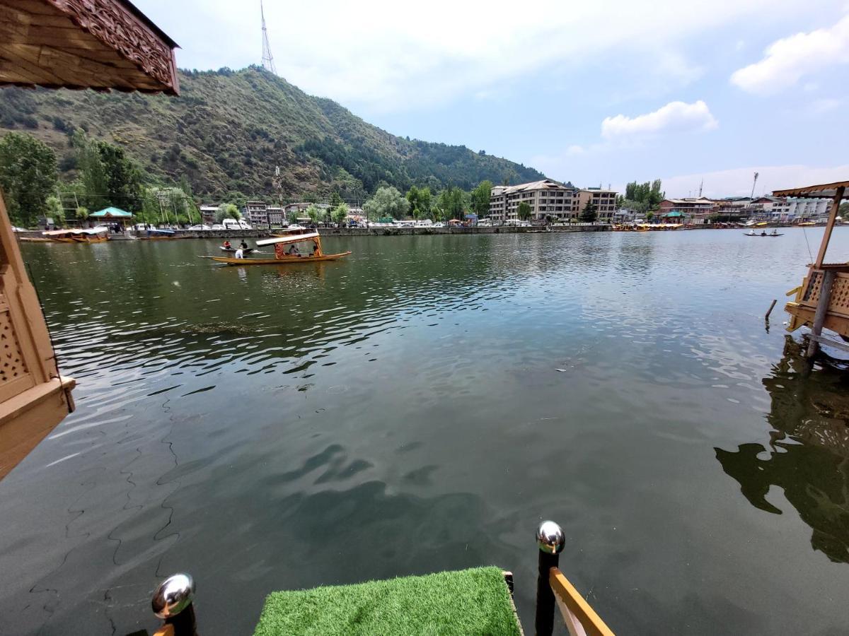 Tashkand Houseboat Srīnagar Extérieur photo
