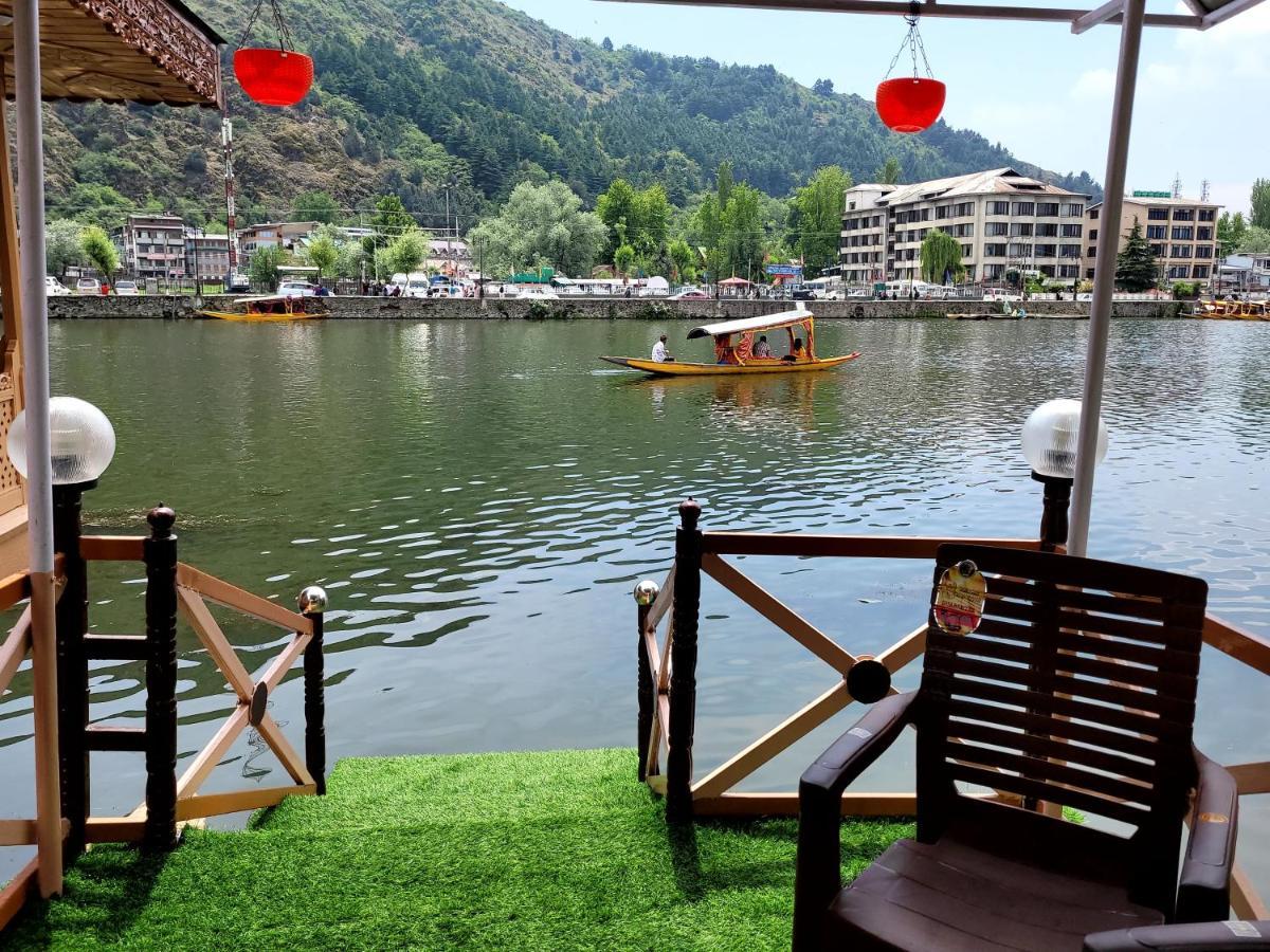 Tashkand Houseboat Srīnagar Extérieur photo